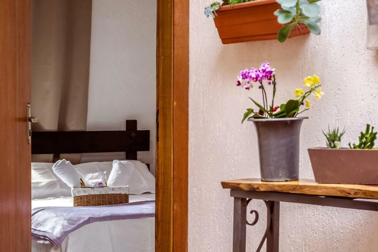 Bed & Breakfast Suites Bela Joao E Maria Campos do Jordão
